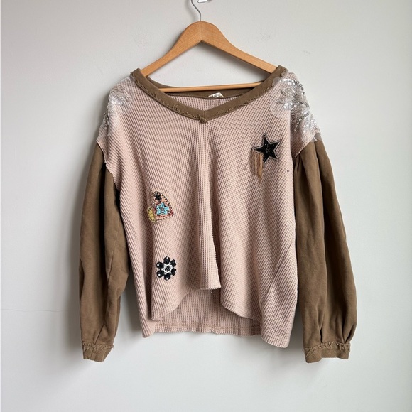 POL Tops - POL Thermal Glam Patch Top MEDIUM